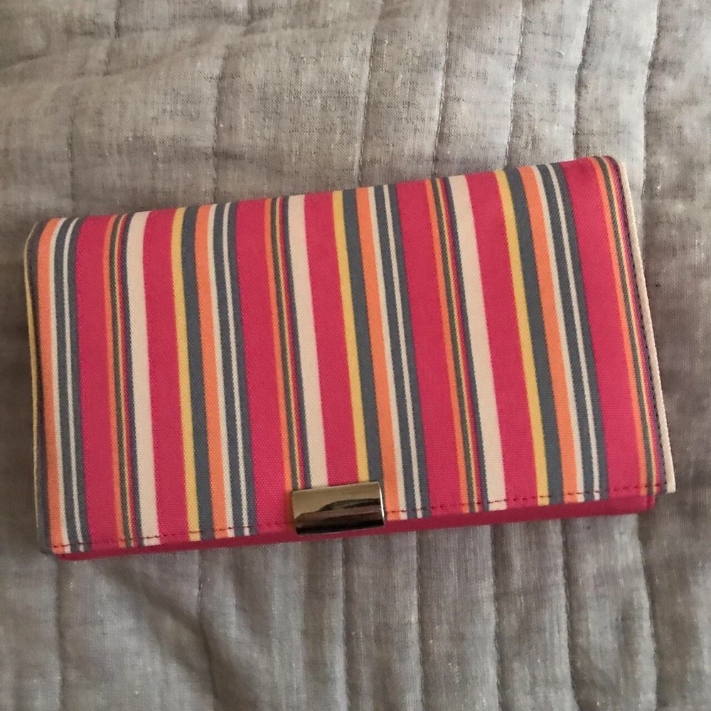 NWOT Folding Cardholder Utility Wallet